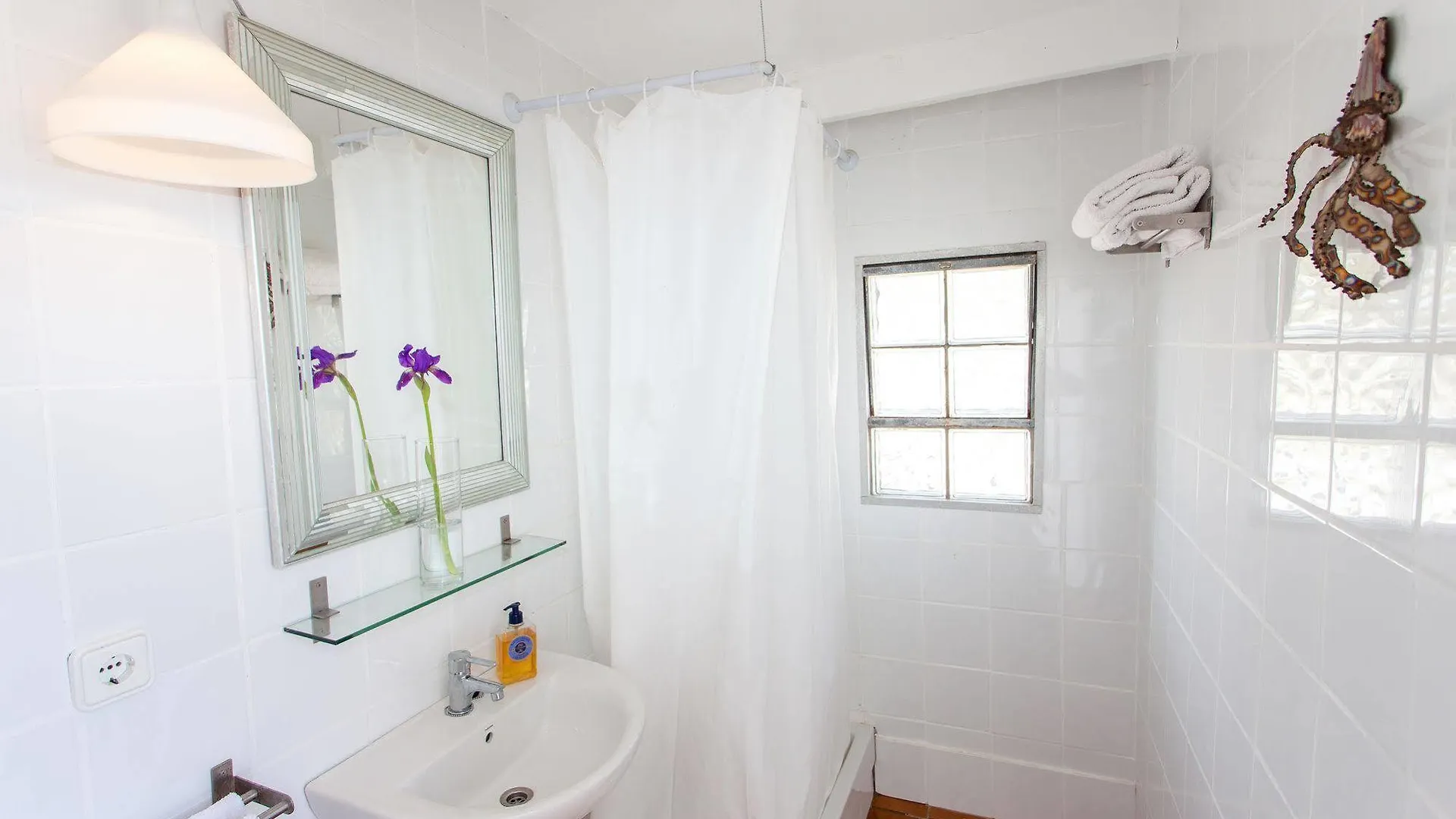 Cosmos Grand Hostal Sant Francesc de s'Estany İspanya